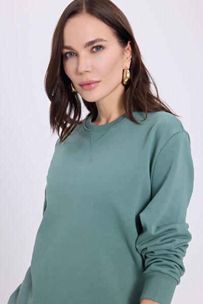 Tudors Women's Oversized wide cut 100% cotton basic green crew neck sweatshirt