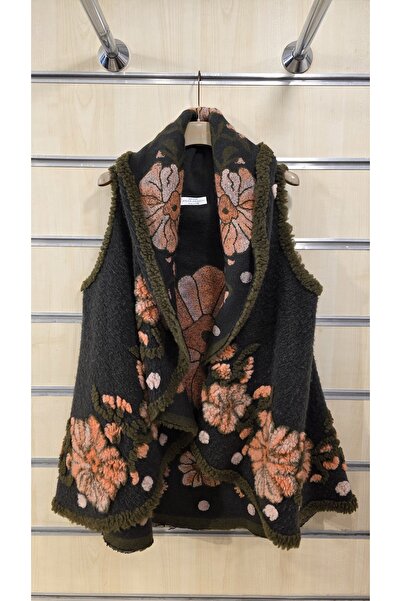 Park Moda Филцово жиле с релефни цветя