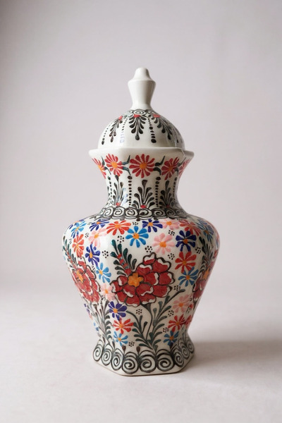 STORESZA El Yapımı 30Cm Dantel İşçiliği Altıgen Küp Çini Vazo