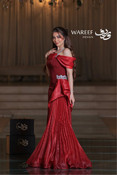 WAREEF FASHION Royal soft long red off-shoulder dress