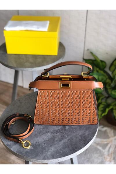 bag Shoulder bag with accessories