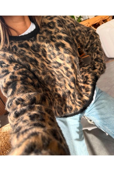 LUSHN Women's Crew Neck Black and White Leopard Print Wool Cardigan
