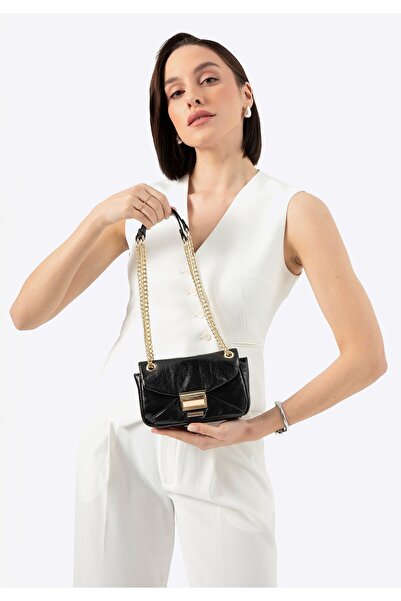 Wittchen Geantă mini crossbody pentru femei din piele strălucitoare, neagră