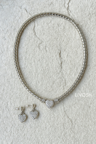 LIVOSH طقم أقراط وقلادة مكون من قطعتين مع مشبك على شكل قلب من الفولاذ وسلسلة ...