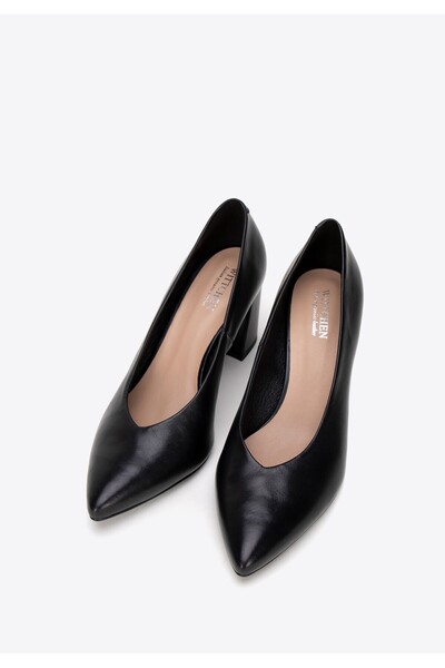Wittchen Women's Leather Pumps with a Cutout on the Block Black Leather