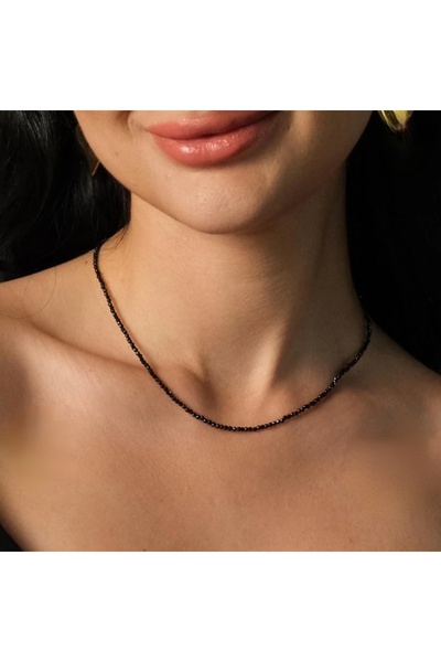 ByNeval Minimalist Siyah Spinel taşlı Choker Kolye – El Yapımı, Zarif Tasarım