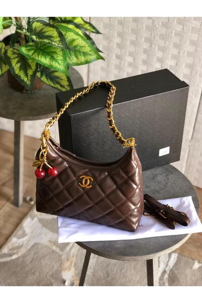 bag Shoulder bag with accessories