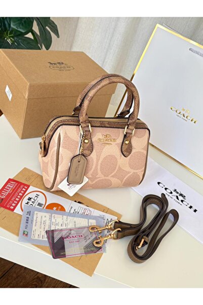 bag Shoulder bag with accessories