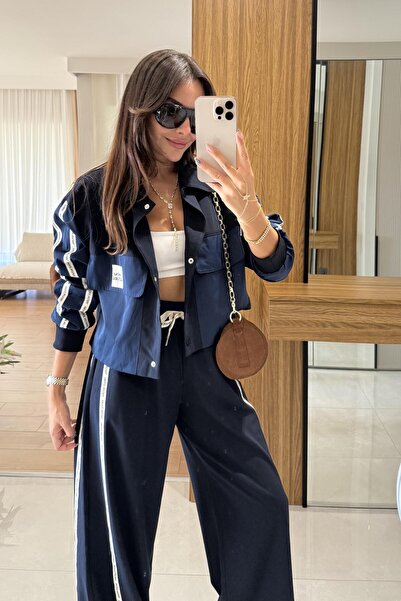 Gizem Ecemiş Holden Lacivert Kenarları Yazılı Ceket