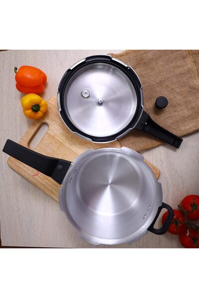 ROYALFORD 3L Pressure Cooker with Induction Base, Heavy-Duty Aluminum, Silver RF9750