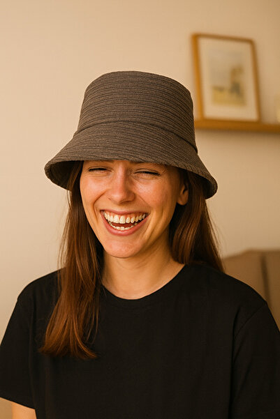 kuru Капа с кадифена текстура – мека материя, стилен и удобен унисекс модел