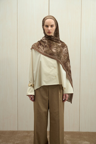 cs camellia scarf Şal de muselină cu strălucire moale - Mocha