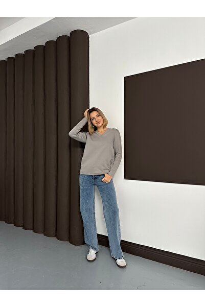 Ay Moda Collection Long Sleeve V-Neck Women's T-Shirt Made of Interlock Fabric