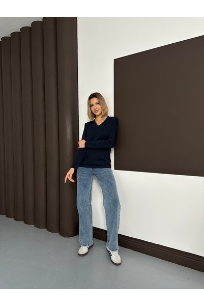 Ay Moda Collection Long Sleeve V-Neck Women's T-Shirt Made of Interlock Fabric