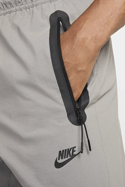 Nike Sportswear Tech Woven Erkek Eşofman Altı