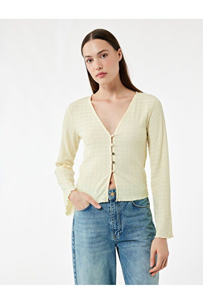 Koton بلوزة نسائية صفراء قصة ضيقة رقبة على شكل حرف V