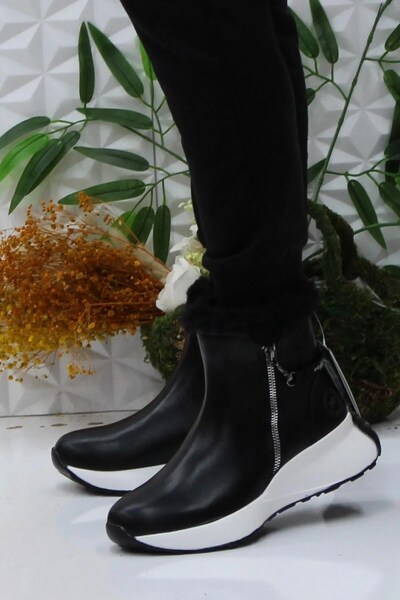 M.P. Kışlık Suya Dayanıklı Bağcıklı Kadın Bot Siyah