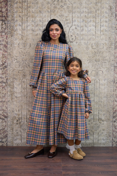KÜÇÜĞÜM BUTİK Pleated Orange Mother Long Dress and Girl Long Sleeve Plaid Dre...