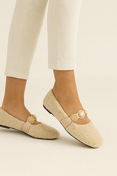 Beyond Women's Beige Coin Buckle Ballerinas Byndvt05