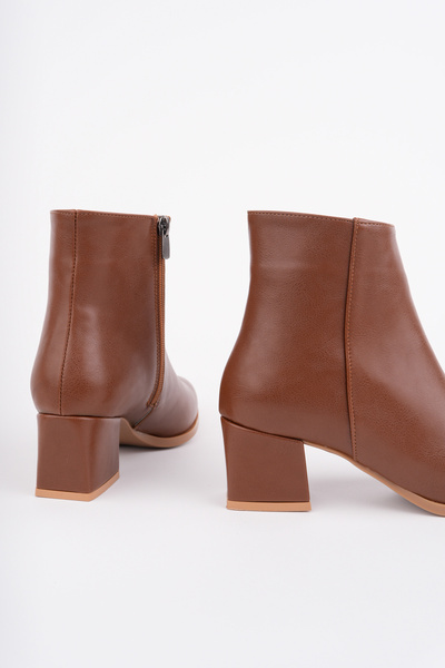 Madam Tarz Javier Thick Heeled Zippered Boots