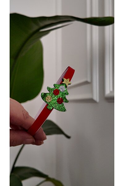 By Selen Suyolcu New Year's Crown with Glitter Figures