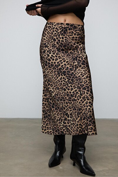 Stradivarius Saten Yüzeyli Midi Etek