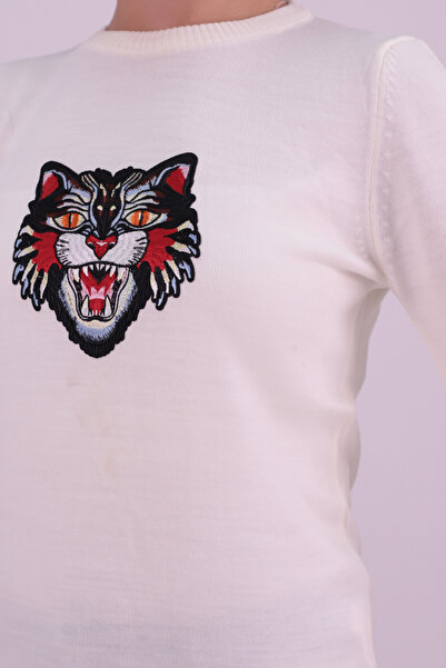 armonika Women's Ecru Crew Neck Appliqued Sweater Arm-26K136002