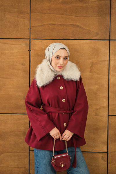 LOCCO Γυναικείο μπουφάν με λεπτομέρεια από γούνα με λουράκι στη μέση μπορντό