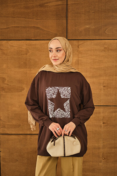 LOCCO Дамска блуза с принт на звезди, кафява