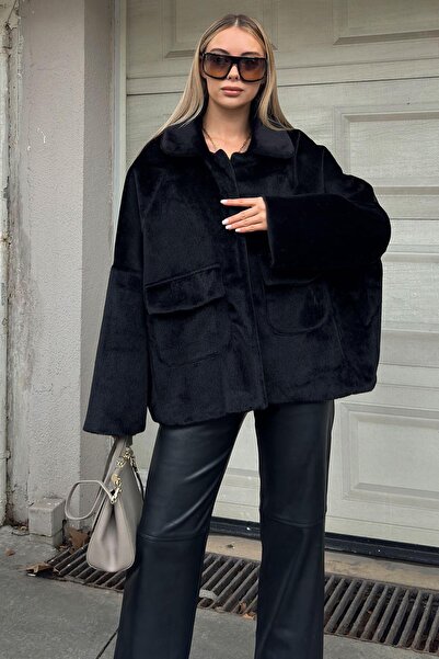 Swist Siyah Çift Kapak Cepli Çıt Çıt Kapama Tay Tüyü Oversize Kadın Mont