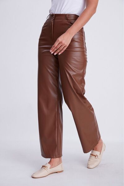 Suziş Δερμάτινο παντελόνι με φαρδύ πόδι με κλείσιμο με 2 κουμπιά 50228