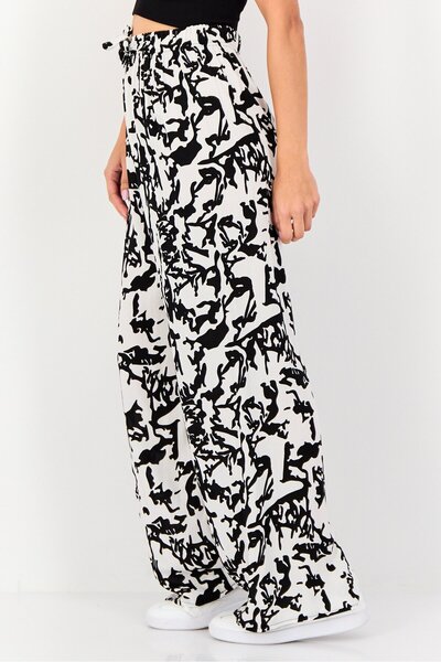 Happiness İstanbul Women Regular Fit Allover Print Wide Leg Pants, Multicolor