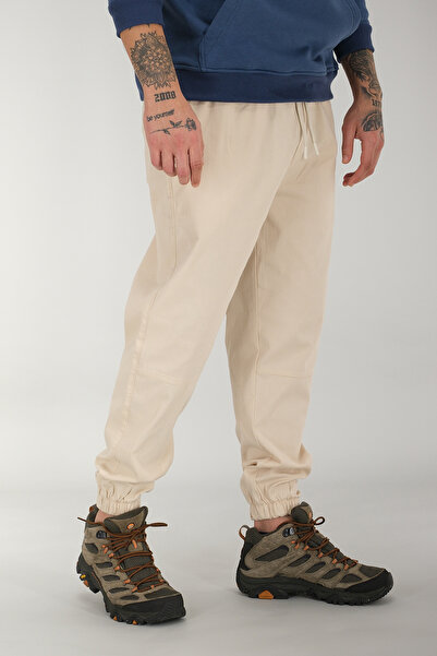 Souris Ανδρικό παντελόνι jogger σε μπεζ χρώμα, άνετο κομμένο από βαμβάκι, ελαστικό κορδόνι στο πόδι