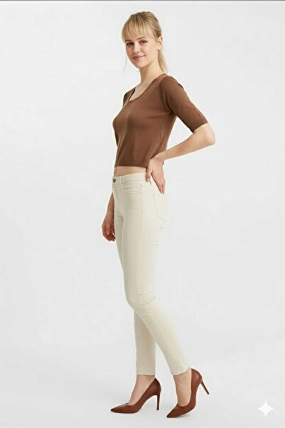 Trn JNS Alena Skinny Τζιν με στενό πόδι, άνετο μπεζ στενό τζιν
