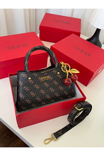 bag Shoulder bag with accessories