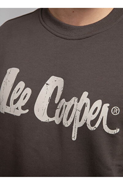 Lee Cooper Ανδρικό φούτερ με στρογγυλή λαιμόκοψη καφέ 261 LCM 241041 JEFFI BROWN