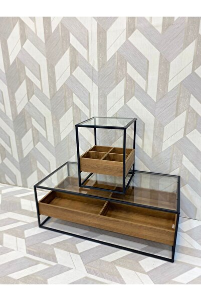 DEC24 Luxury table set with a modern and elegant design