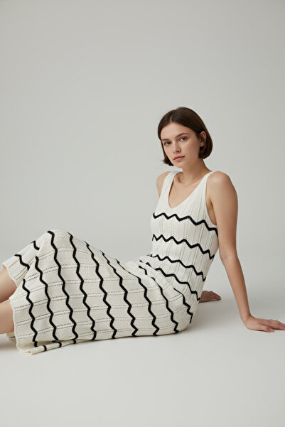 NEWCO Rochie bodycon cu decolteu în V, alb-negru, cu model în zig-zag, cu bretele tricotate, căptușită, midi/maxim