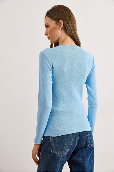 Olalook Bluză pentru femei Baby Blue Metal V cu detalii flexibile tricotaj cu striații BLZ-19003129