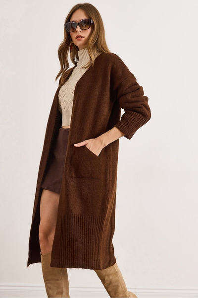 Olalook Women's Brown Pocketed Soft Textured Midi Knit Cardigan Hrk-19000438