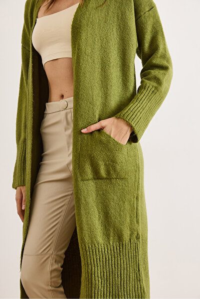 Olalook Women's Oil Green Pocketed Soft Textured Midi Knit Cardigan Hrk-19000438