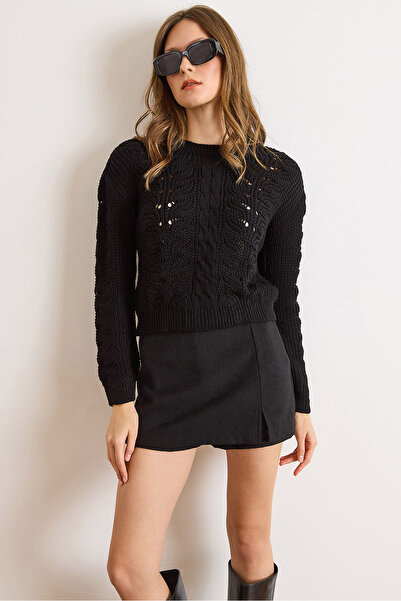 Olalook Women's Black Lace-Like Knit Crop Knitwear Sweater Kzk-19001043