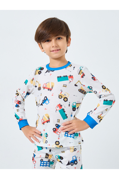 Styli Off White All-Over Print Long Sleeve T-Shirt and Pyjama Set