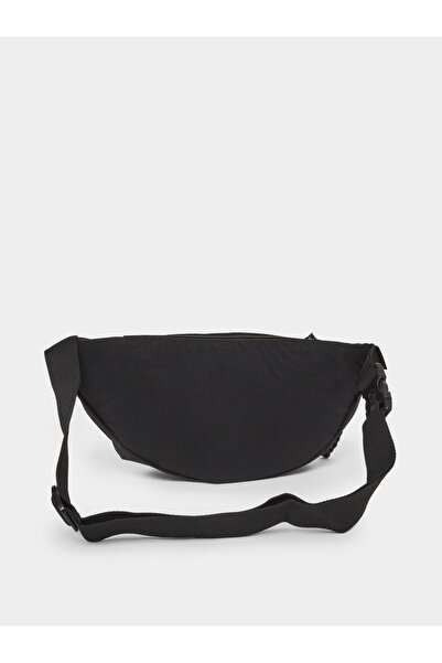 Styli Men Black Crossbody Bag with Zip Pocket