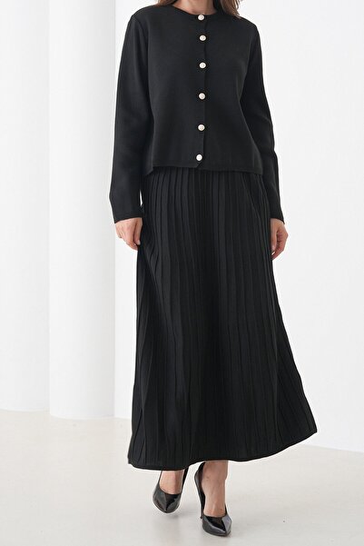 VAGGON Women's Black Crew Neck Buttoned Cardigan and Pleated Midi Skirt Set Vs01441