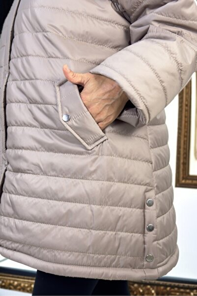 yagmurberen Extra Large Size Inflatable Coat with Hood with Complete Fur Inside