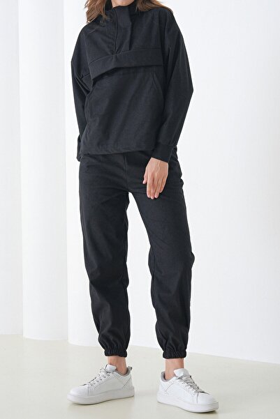 VAGGON Women's Black Mock Neck Kangaroo Pocket Sweatshirt and Elasticated Leg Trousers Velvet Set Vs01443