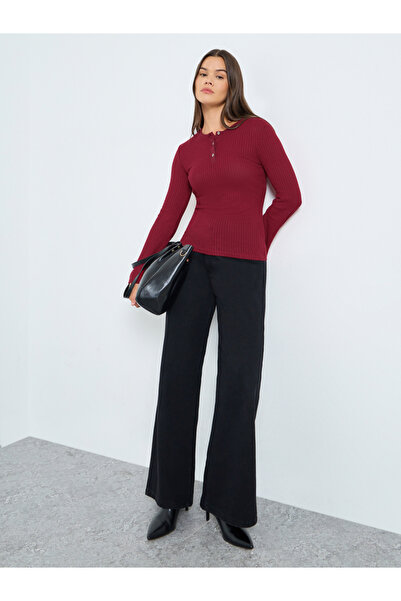 Styli Red Textured Knit Henley Neck Fitted T-Shirt