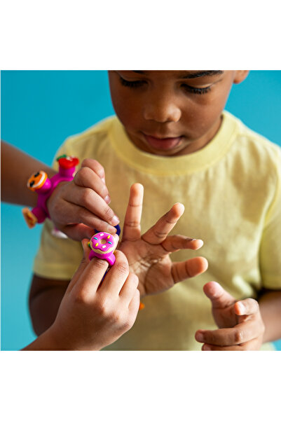 Fat Brain Toys Bracelet and ring set with pop-it Plip Charms, turquoise