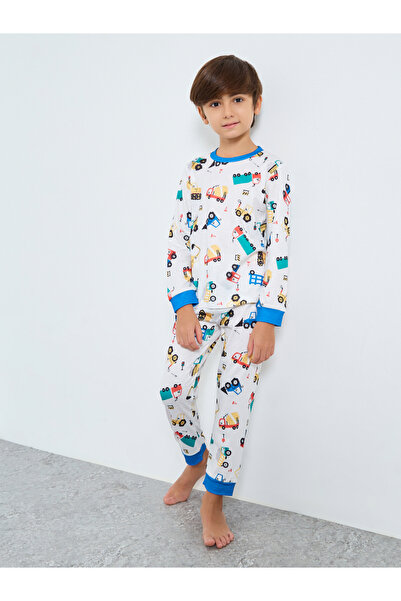 Styli Off White All-Over Print Long Sleeve T-Shirt and Pyjama Set